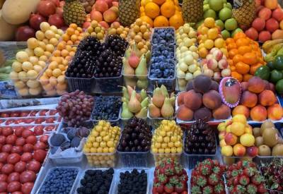Снижают риск онкологии и улучшают иммунитет: в чем польза для здоровья ягод, фруктов и овощей по цветам