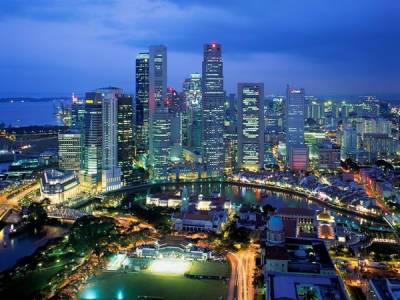 Научиться жить с ковид-19: Сингапур меняет стратегию