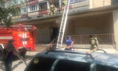В Тюмени скончался мужчина, который выпал из окна во время пожара в квартире