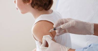 В Минздраве рассказали, каких детей планируют вакцинировать от коронавируса (ВИДЕО)