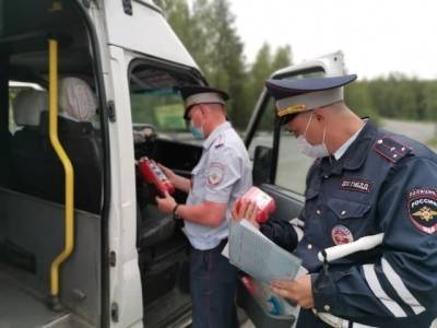 ГИБДД за три дня нашла сотни неисправных автобусов в Свердловской области