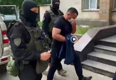 Появилось видео задержания чиновника в Смоленске