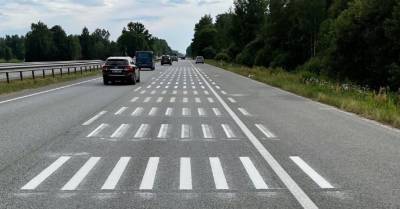 На Елгавском шоссе появилась экспериментальная разметка