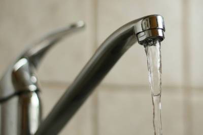 Об отключении горячей воды петербуржцев будут предупреждать за 10 дней