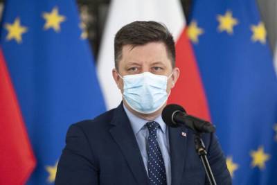 Польским журналистам, задавшим «сложные для властей вопросы», отключили микрофон