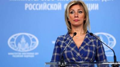Захарова пригласила в Крым посла Великобритании