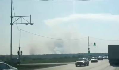 В 10 км от Тюмени вновь загорелся лес. Дым можно увидеть с трассы Е-22