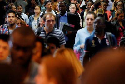 Mike Blake - Рост занятости в США ускорился в июне, безработица неожиданно выросла - smartmoney.one - США - Вашингтон - state California - Reuters