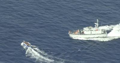 Катер береговой охраны Ливии открыл огонь по лодке с нелегальными мигрантами (видео)