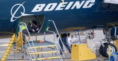 Вблизи Гавайских островов совершил экстренную посадку самолет Boeing 737: первые детали