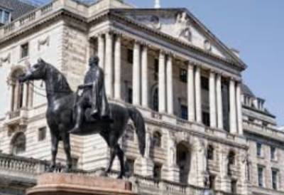 Руководсту британского ЦБ следует воздержаться от слишком острой реакции на скачок инфляции - глава Банка Англии