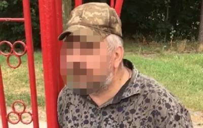 В Киеве мужчина "заминировал" общежитие и наблюдал за работой силовиков