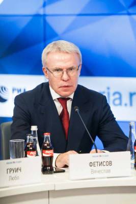 Провокация и беспредел – Фетисов прокомментировал запрет МОК на купальники синхронисток из России