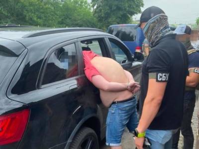 В Ровно задержали "наркобарона" за сбыт контрабандного кокаина
