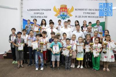 В Махачкале прошло первенство Дагестана по шахматам среди юношей и девушек
