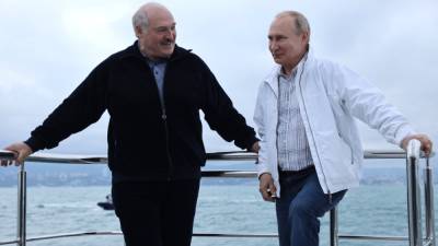 Лукашенко обсудил с Путиным предотвращенный теракт на объекте ВМФ РФ в Вилейке