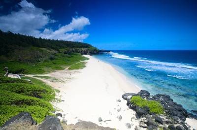 Маврикий открывается для привитых от COVID-19 туристов