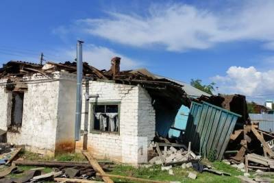 В татарстанском селе взрыв газового баллона разрушил часть дома