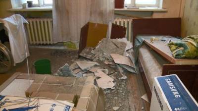 В доме на Ударной, 34, протекла кровля и обвалился потолок - penzainform.ru