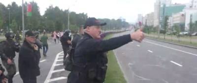 Лукашенко полностью закроет границу с Украиной