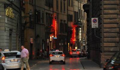 Власти Флоренции запретили гулять по городу вечером