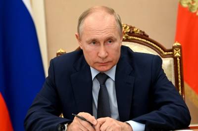 Путин поручил проработать вопрос обеспечения мобильной связи вдоль дорог