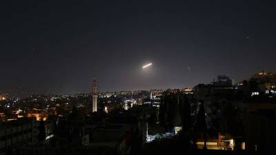 ПВО Сирии отражают атаку в небе над Алеппо