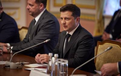 Зеленский пригласил Грузию и Молдову на саммит