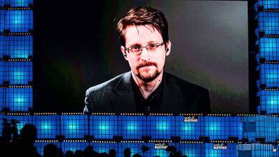 Сноуден выступил за запрет программ-шпионов после скандала с Pegasus