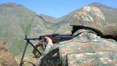 В Ереване заявили, что азербайджанские войска обстреляли армянские позиции на границе