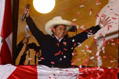 Избирком Перу объявил Педро Кастильо победителем президентских выборов