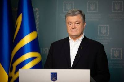 "Победим агрессора": Порошенко заявил о возвращении Крыма Украине через год