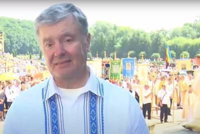 Порошенко пообещал вернуть Крым за год