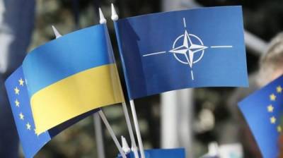 Половина украинцев выступает за вступление в Евросоюз и НАТО — опрос