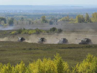 Россия отправила военных и танки к границе с Афганистаном (видео)