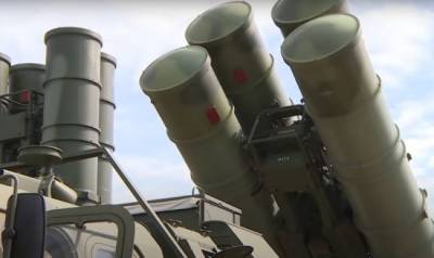 Россия провела боевые стрельбы из новейшей ЗРС С-500 по баллистической цели