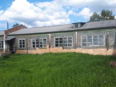 Большой ремонт: «Лузалес» поможет подготовить школу в Среднем Бугаево к новому учебному году