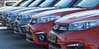 Спрос на автомобили в РФ уже год превышает предложение