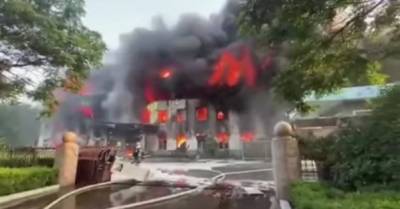 В Китае взорвался металлургический завод, затопленный рекой из-за дождей (ВИДЕО)