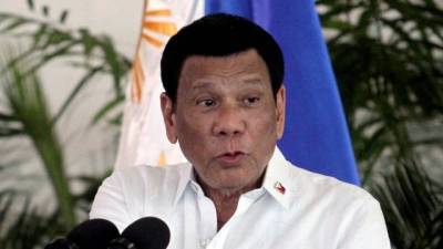 «Я вылью кофе вам в лицо»: президент Филиппин обвинил экс-министра иностранных дел в госизмене