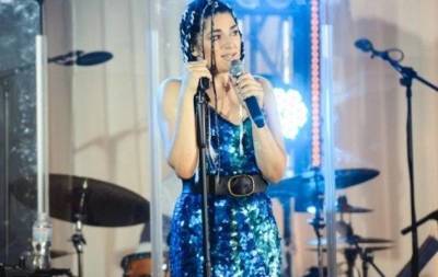 Берег Днепра, звездные гости и сюрпризы: как прошел сториз-концерт Лауры Марти