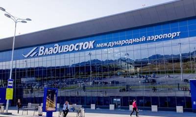 В аэропорту Владивостока двух пассажиров сняли с рейса за драку из-за места у окна