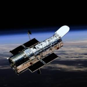 Hubble показал два новых фото после возобновления работы