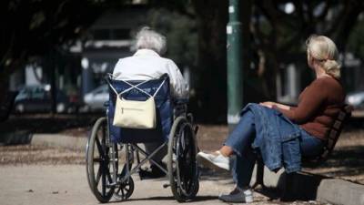 Старики без помощи: сиделку в Израиле не найти ни за какие деньги