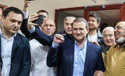 Суд перенес рассмотрение жалобы Медведчука на домашний арест