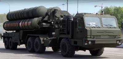 В России провели испытательные боевые стрельбы зенитной ракетной системы С-500
