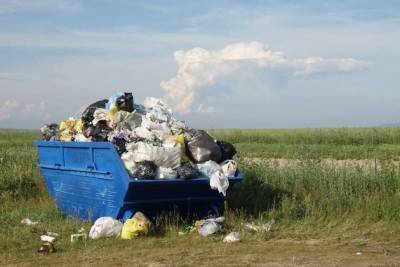 Заполненные мусором бункеры на Ивано-Арахлейских озёрах мешают местным жителям