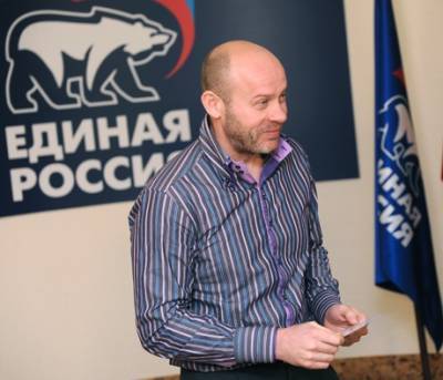 С семьи депутата Госдумы Колесникова требуют порядка миллиарда рублей в рамках дела о банкротстве аптек "Классика"