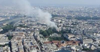 Крупный пожар произошел в Париже близ резиденции премьера Франции и посольства Италии (ВИДЕО)