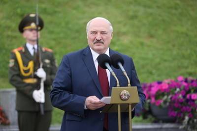 Лукашенко заявил о бессмысленности содержания «кучи дипломатов» в ЕС